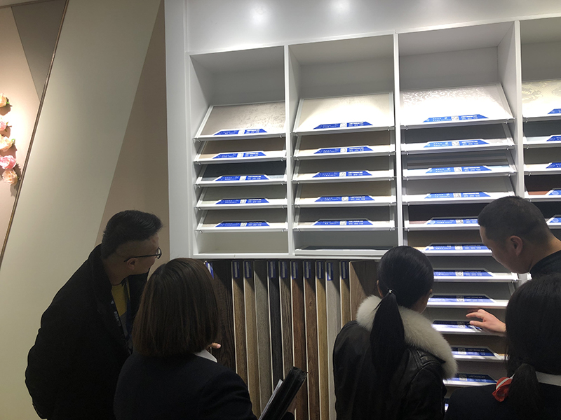 海創(chuàng)展會現(xiàn)場.jpg 海創(chuàng)集成墻面加盟.jpg