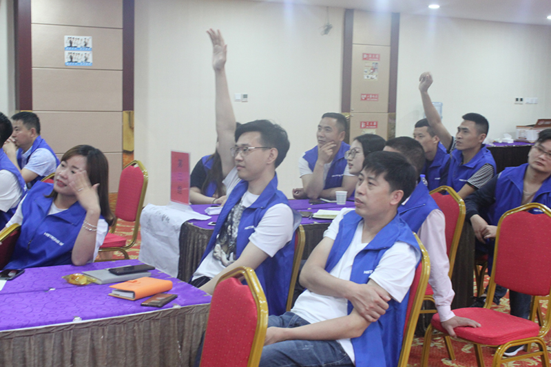 海創(chuàng)商學院 培訓.jpg 海創(chuàng)集成墻面加盟.jpg