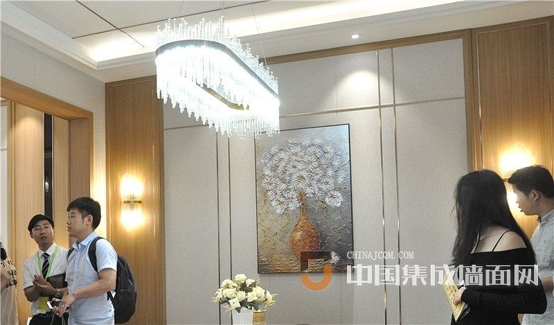 海創(chuàng)嘉興展會(huì)現(xiàn)場(chǎng).jpeg 海創(chuàng)嘉興集成吊頂展.jpeg