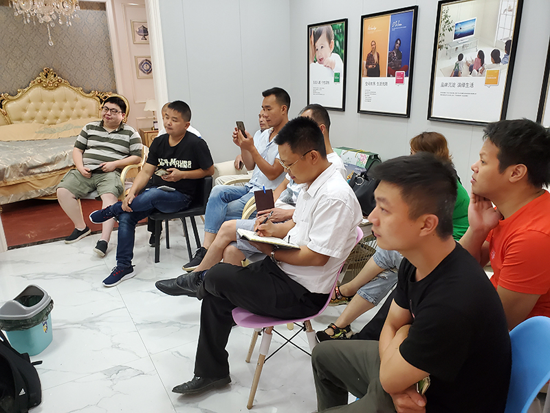 海創(chuàng)商學院培訓.jpg 海創(chuàng)商學院培訓.jpg