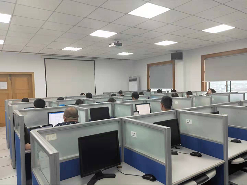 海創(chuàng)商學(xué)院培訓(xùn).jpg 海創(chuàng)集成墻面.jpg