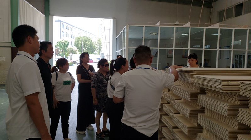 2 副本.jpg 海創(chuàng)集成墻面.jpg