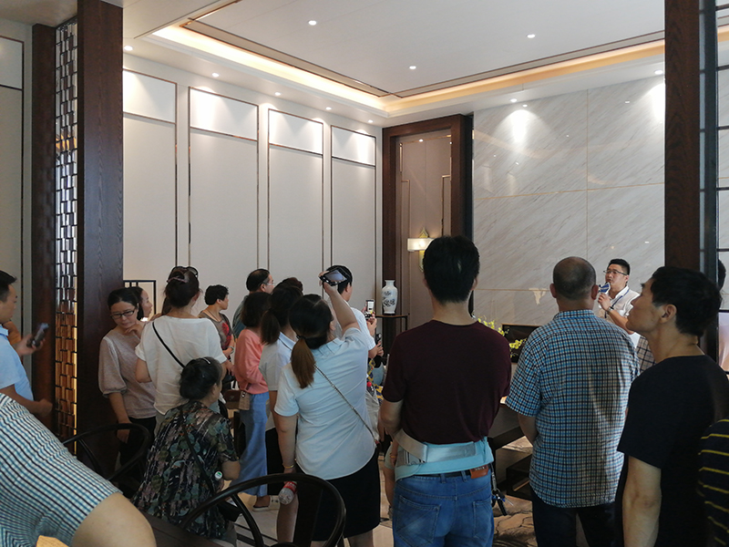 微信圖片_201908261007592.jpg 海創(chuàng)集成墻面.jpg