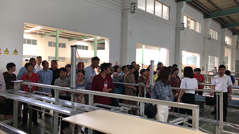 2.jpg 海創(chuàng)集成墻面.jpg